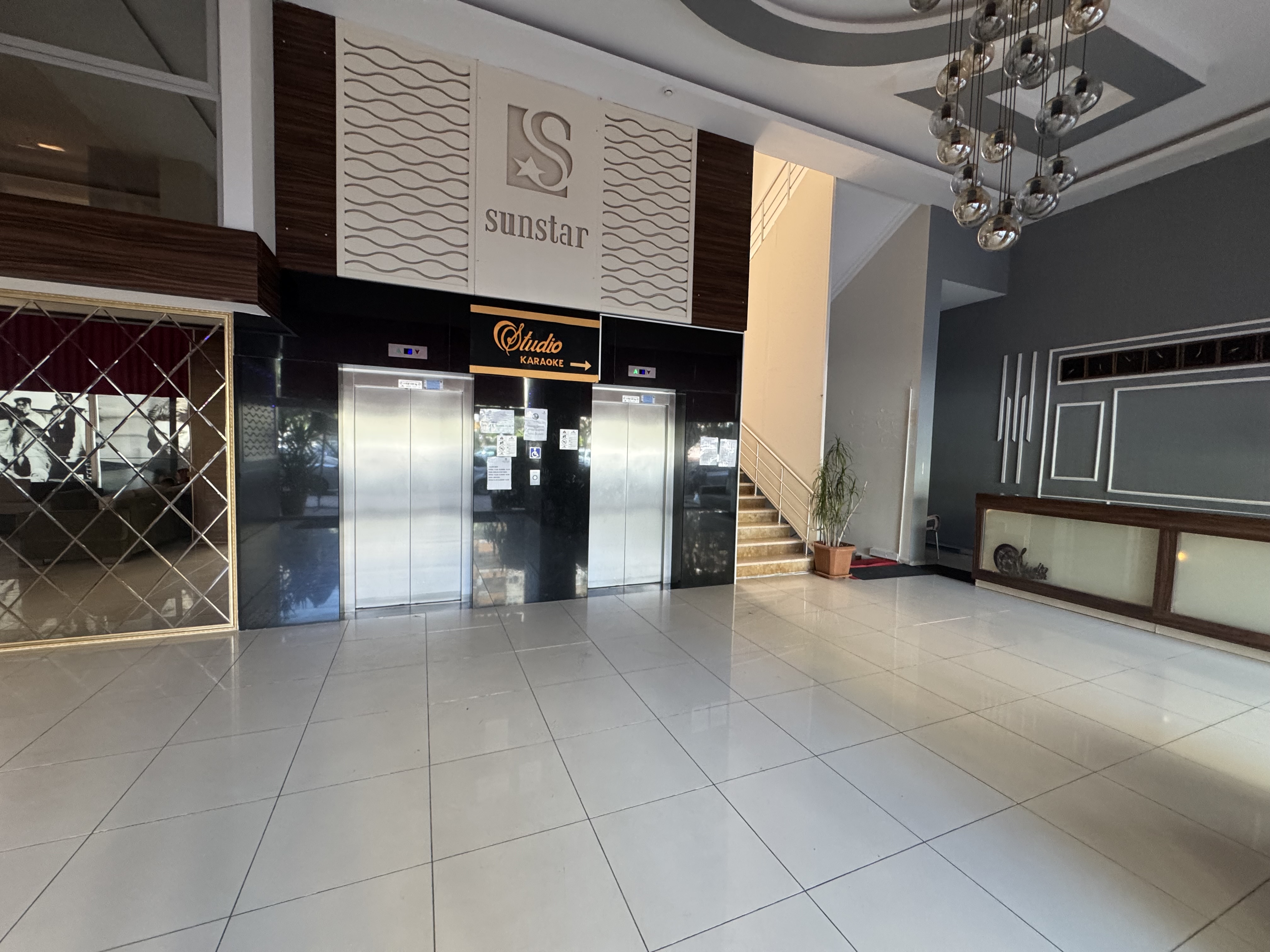 Mahmutlar Öğrenci Apartı Giriş Lobisi